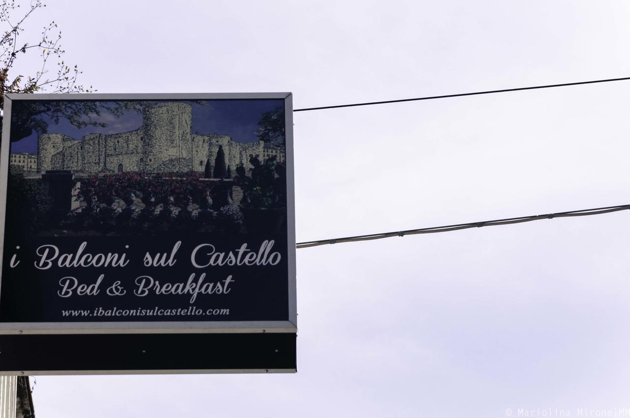 I Balconi Sul Castello Panzió Catania Kültér fotó